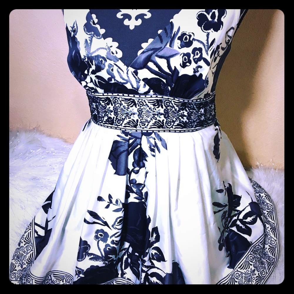 Black and white top. Forever 21, Size: Small